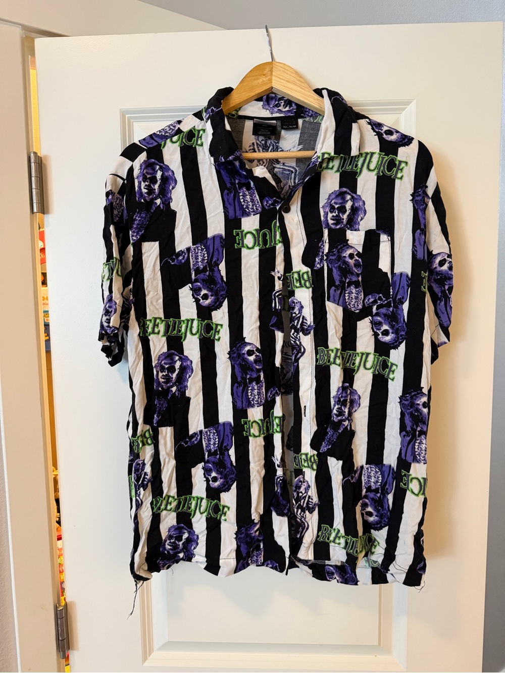 Beetlejuice Black & White Striped Short-Sleeve Button-Up Shirt - Graphic Print